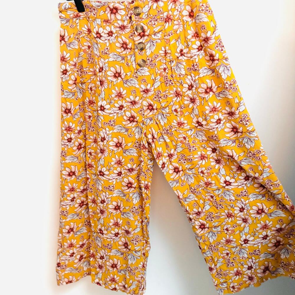 American Eagle Floral Wide Leg Crop Pants Yellow Floral Boho Gaucho Size M